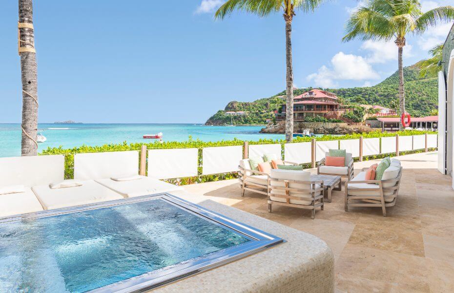Piscine en bord de plage